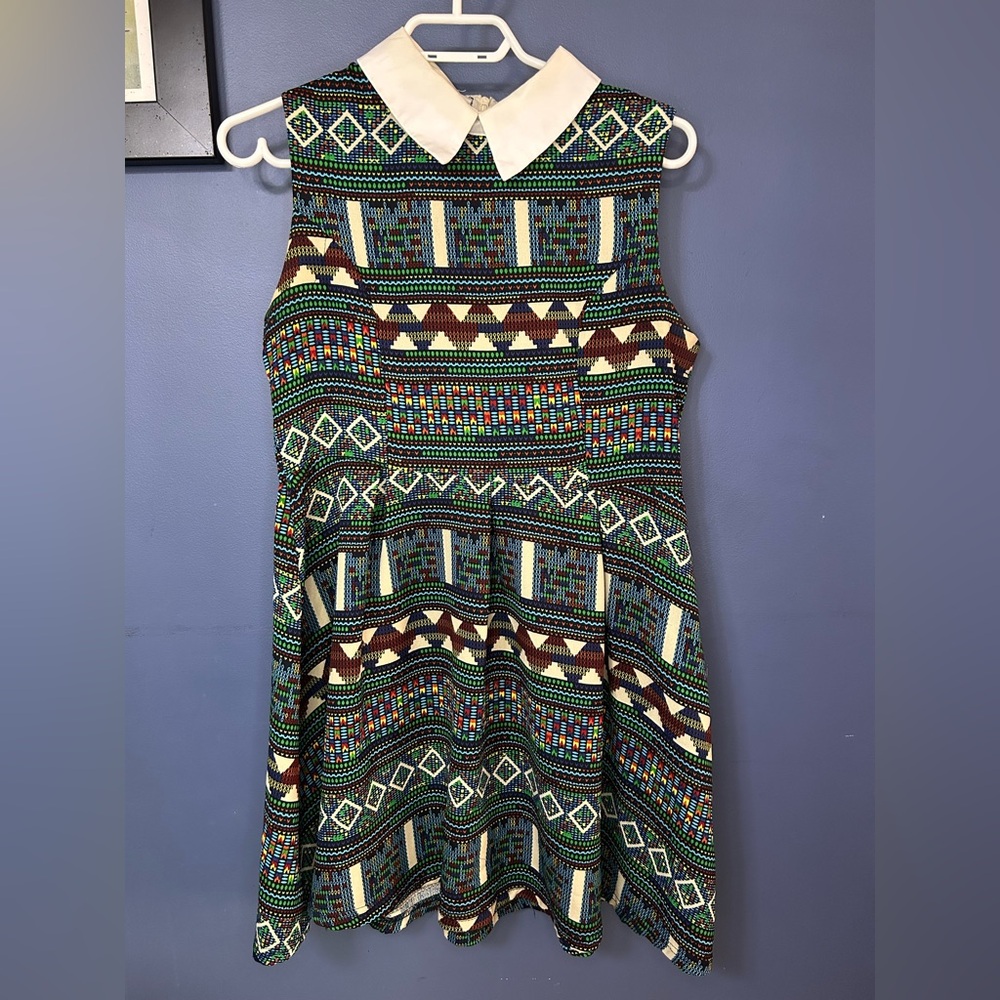 Geometric Patterned Mini Dress with Collar